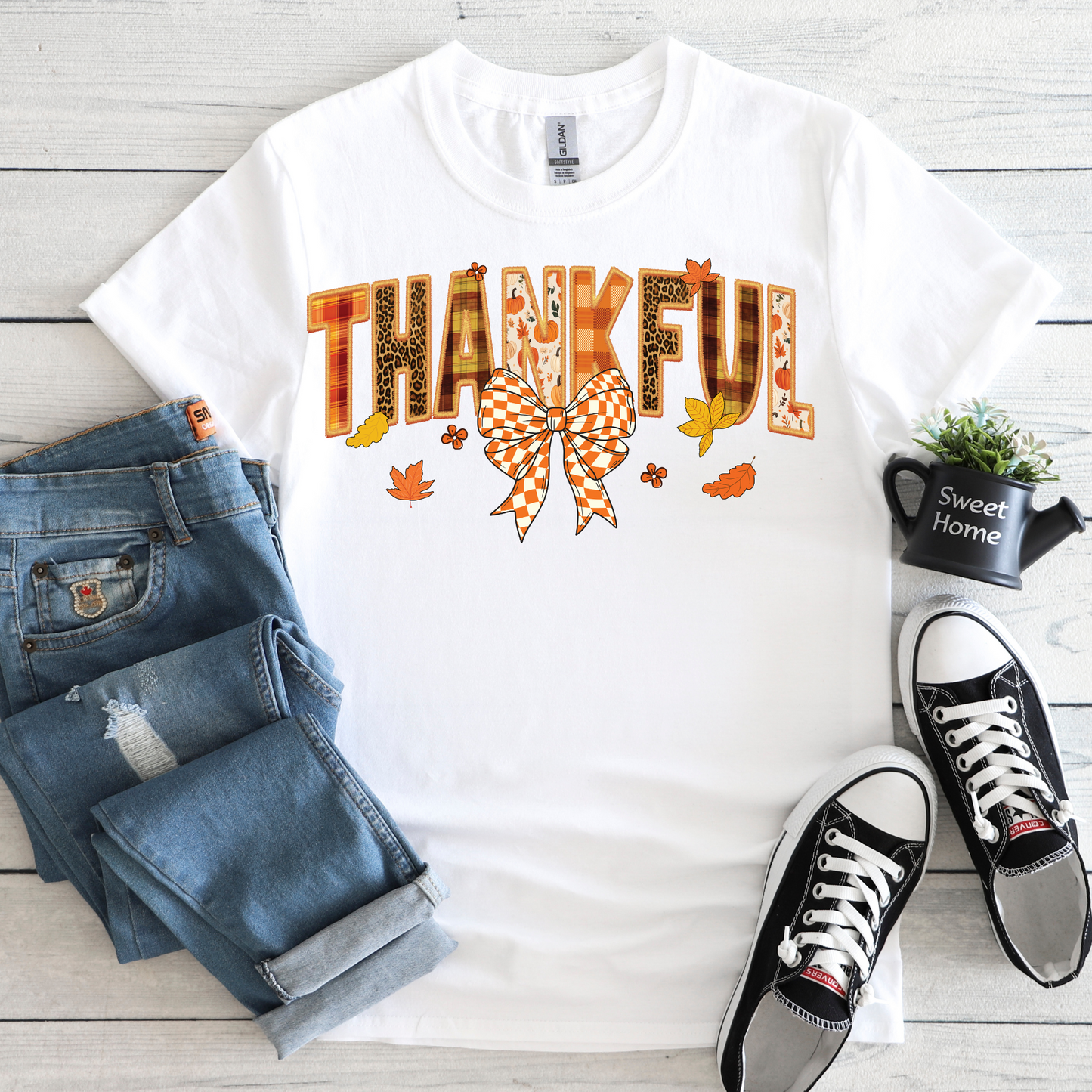 HOLIDAY VIBES - THANKFUL TEE