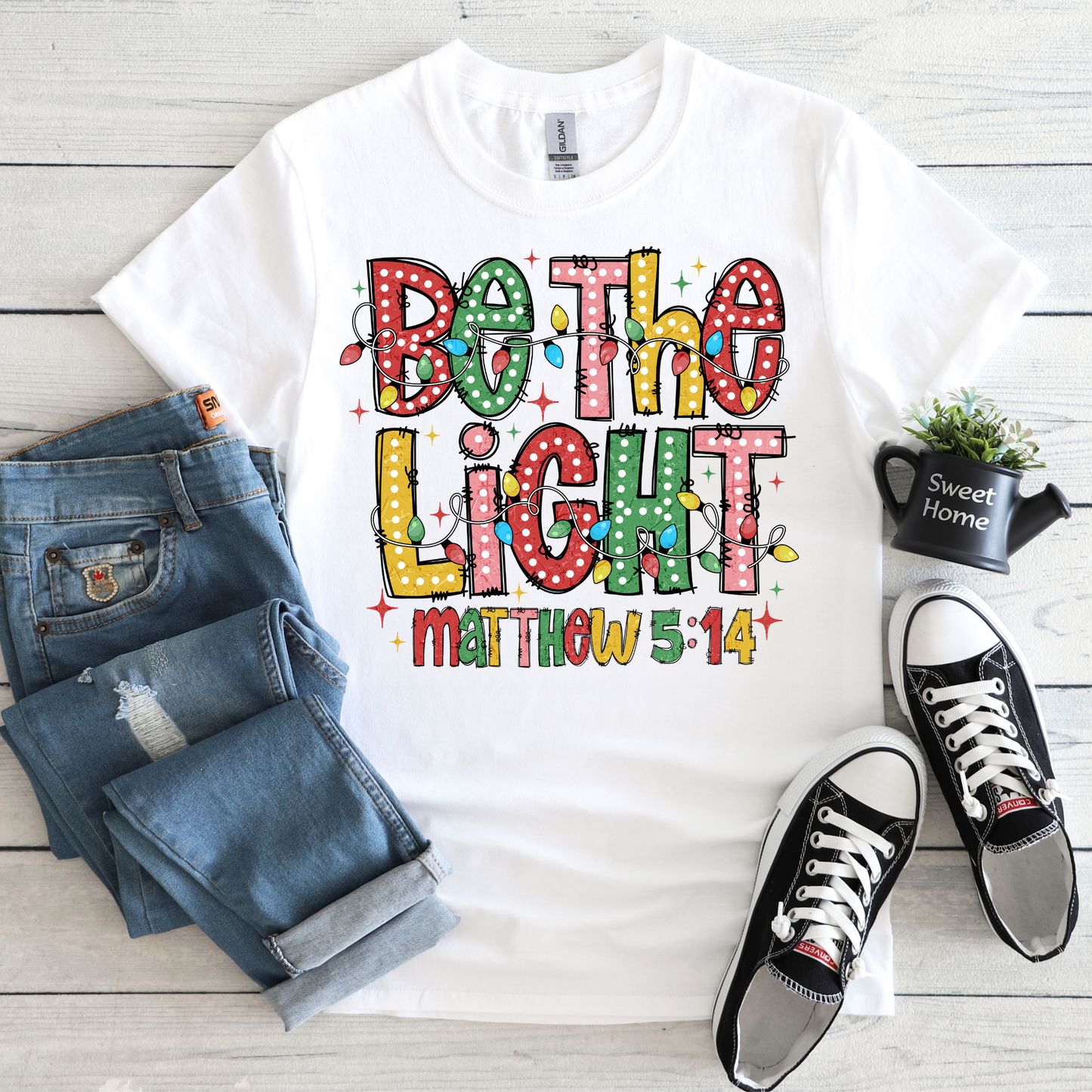 HOLIDAY VIBES - BE THE LIGHT TEE